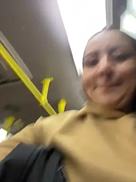 Snapshot of Abril_Luv chatting on October 2025 12:29:05 AM Abril Luv online show from October 2025 12:29:05 AM