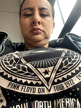 Snapshot of Abril_Luv chatting on October 2025 12:24:02 PM Abril Luv online show from October 2025 12:24:02 PM