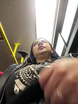 Snapshot of Abril_Luv chatting on October 2025 12:52:01 AM Abril Luv online show from October 2025 12:52:01 AM