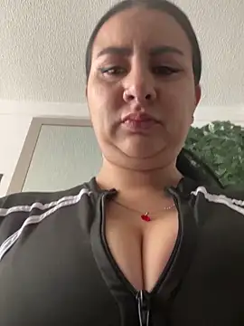 Snapshot of Abril_Luv chatting on October 2025 01:20:01 PM Abril Luv online show from October 2025 01:20:01 PM