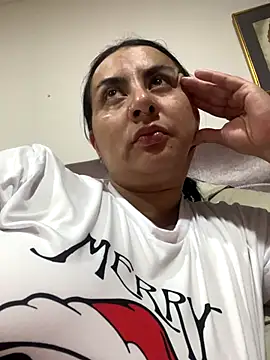 Snapshot of Abril_Luv chatting on October 2025 02:10:01 AM Abril Luv online show from October 2025 02:10:01 AM