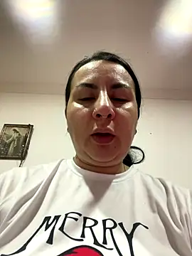 Snapshot of Abril_Luv chatting on October 2025 01:30:02 AM Abril Luv online show from October 2025 01:30:02 AM