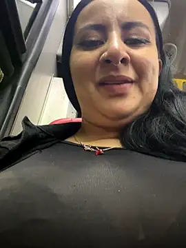 Snapshot of Abril_Luv chatting on October 2025 01:06:02 AM Abril Luv online show from October 2025 01:06:02 AM