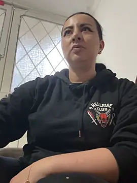 Snapshot of Abril_Luv chatting on October 2025 10:45:01 AM Abril Luv online show from October 2025 10:45:01 AM