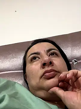 Snapshot of Abril_Luv chatting on October 2025 01:31:01 AM Abril Luv online show from October 2025 01:31:01 AM