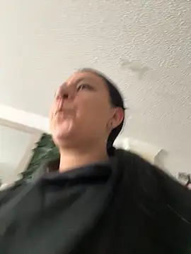 Snapshot of Abril_Luv chatting on November 2025 12:59:02 PM Abril Luv online show from November 2025 12:59:02 PM