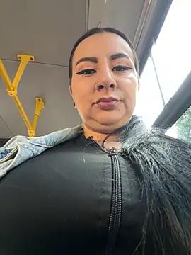 Snapshot of Abril_Luv chatting on November 2025 12:05:02 PM Abril Luv online show from November 2025 12:05:02 PM