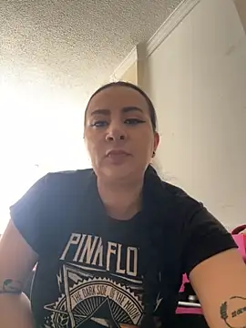 Snapshot of Abril_Luv chatting on November 2025 01:04:02 PM Abril Luv online show from November 2025 01:04:02 PM