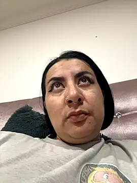 Snapshot of Abril_Luv chatting on November 2025 02:00:02 AM Abril Luv online show from November 2025 02:00:02 AM