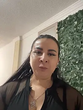 Snapshot of Abril_Luv chatting on November 2025 12:38:01 PM Abril Luv online show from November 2025 12:38:01 PM