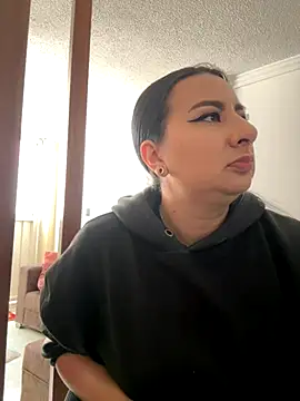 Snapshot of Abril_Luv chatting on November 2025 12:51:01 PM Abril Luv online show from November 2025 12:51:01 PM