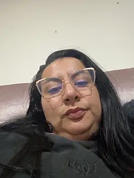 Snapshot of Abril_Luv chatting on November 2025 02:14:02 AM Abril Luv online show from November 2025 02:14:02 AM