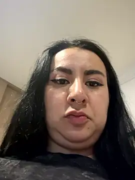 Snapshot of Abril_Luv chatting on December 2025 01:10:02 AM Abril Luv online show from December 2025 01:10:02 AM