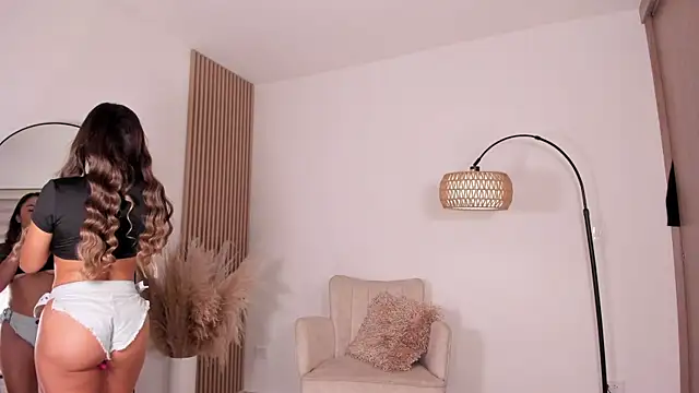 Snapshot of wandathompson_ chatting on March 2025 11:07:01 AM wandathompson online show from March 2025 11:07:01 AM