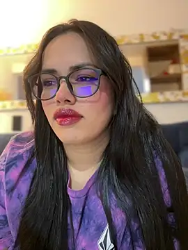 Snapshot of andra_rose chatting on January 2025 11:51:01 PM andra rose online show from January 2025 11:51:01 PM