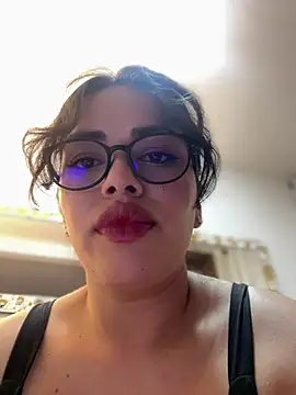 Snapshot of andra_rose chatting on January 2025 12:17:02 AM andra rose online show from January 2025 12:17:02 AM