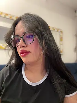 Snapshot of andra_rose chatting on January 2025 02:19:02 AM andra rose online show from January 2025 02:19:02 AM