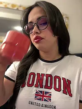 Snapshot of andra_rose chatting on March 2025 11:16:02 PM andra rose online show from March 2025 11:16:02 PM