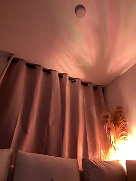 andra rose online show from November 2025 11:25:01 PM