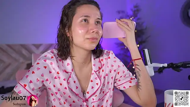 imjess01 online show from April 2026 03:35:02 PM