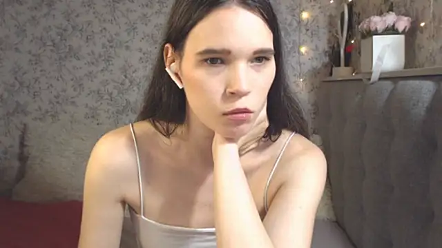 Nicole-Petite online show from December 2024 07:45:02 PM