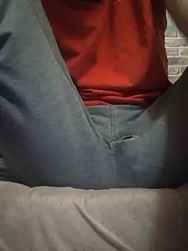 Snapshot of Adamvarga0318 chatting on February 2025 12:25:02 PM Adamvarga0318 online show from February 2025 12:25:02 PM