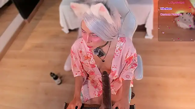 Emma Nakamura online show from January 2026 10:19:02 AM