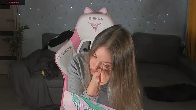 Snapshot of Amelia_Lein chatting on December 2024 12:04:01 AM Amelia Lein online show from December 2024 12:04:01 AM