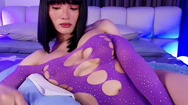 sweetieluna01 online show from April 2026 06:19:02 PM