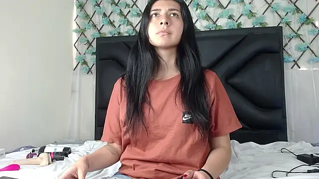 EmmaWilliamss online show from November 2025 05:12:01 PM