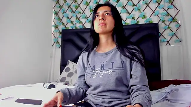 EmmaWilliamss online show from April 2026 04:04:02 PM