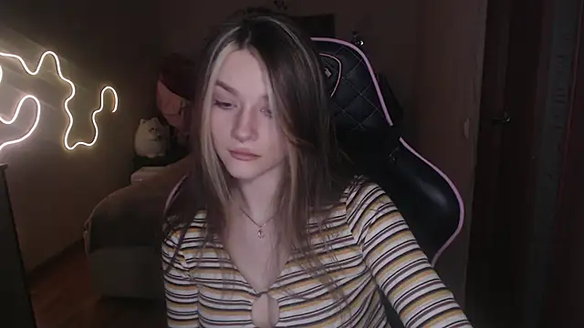 Snapshot of jeann_elsaa chatting on January 2025 08:21:01 PM jeann elsaa online show from January 2025 08:21:01 PM