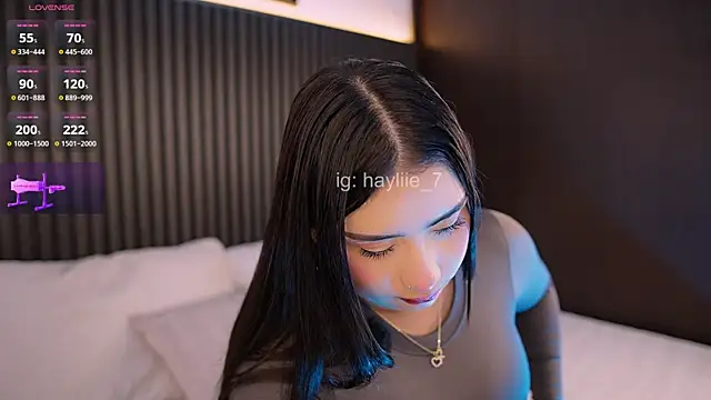 Snapshot of haylie_ chatting on July 2026 05:20:02 AM haylie online show from July 2026 05:20:02 AM