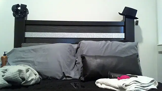 Snapshot of lofibunni chatting on February 2026 06:03:01 PM lofibunni online show from February 2026 06:03:01 PM