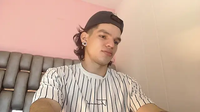 AlbertBernal69 online show from March 2025 02:30:02 AM