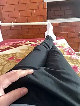 Snapshot of mihaixxx1 chatting on April 2026 12:35:01 PM mihaixxx1 online show from April 2026 12:35:01 PM