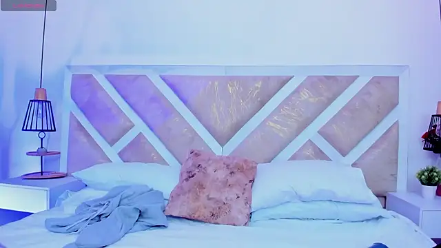 ZiaCalifa online show from February 2026 12:15:01 PM