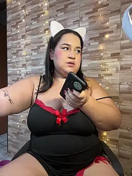 Snapshot of MinaBoss chatting on April 2026 07:44:02 PM MinaBoss online show from April 2026 07:44:02 PM