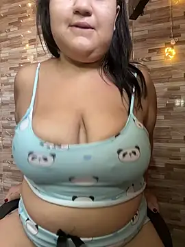 Snapshot of MinaBoss chatting on April 2026 07:44:01 PM MinaBoss online show from April 2026 07:44:01 PM