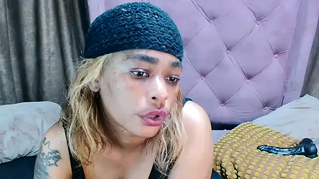 Snapshot of AFRICANGODDESSXXX chatting on April 2026 11:22:02 PM AFRICANGODDESSXXX online show from April 2026 11:22:02 PM