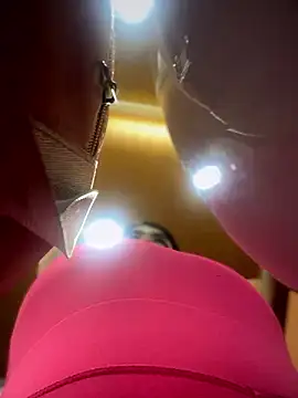 Insane Issa online show from December 2024 01:33:01 PM