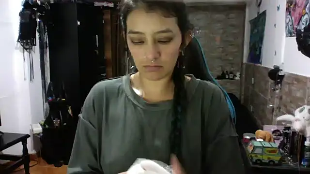 AngelaQueen  online show from October 2025 06:16:01 PM