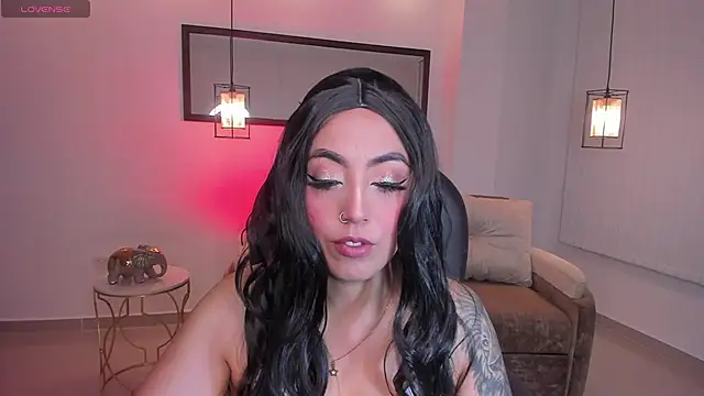 Snapshot of kim_thompson_1 chatting on November 2025 09:11:01 AM kim thompson 1 online show from November 2025 09:11:01 AM