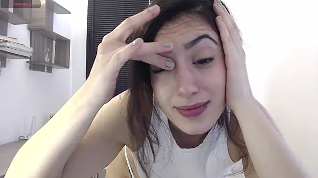 Snapshot of MIYESSI chatting on February 2025 03:26:01 PM MIYESSI online show from February 2025 03:26:01 PM