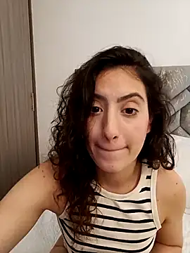 Snapshot of MIYESSI chatting on November 2025 05:12:01 PM MIYESSI online show from November 2025 05:12:01 PM