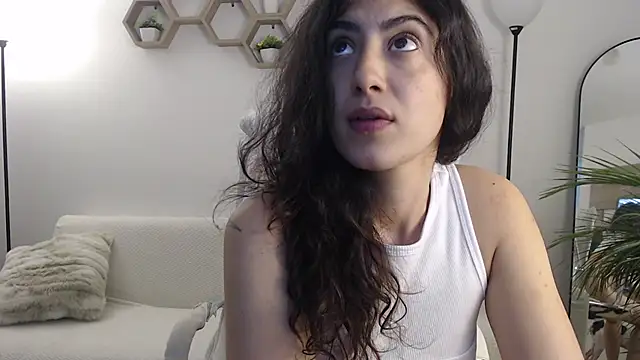 Snapshot of MIYESSI chatting on December 2025 12:49:02 AM MIYESSI online show from December 2025 12:49:02 AM