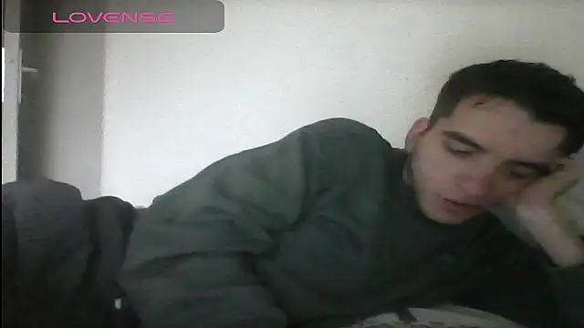 Snapshot of Tombgy07 chatting on February 2025 02:38:02 PM Tombgy07 online show from February 2025 02:38:02 PM