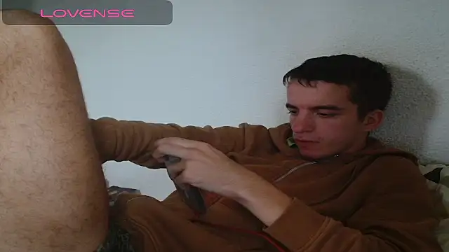 Snapshot of Tombgy07 chatting on September 2025 04:40:02 PM Tombgy07 online show from September 2025 04:40:02 PM