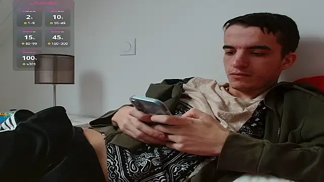 Tombgy07 online show from December 2025 01:31:01 PM