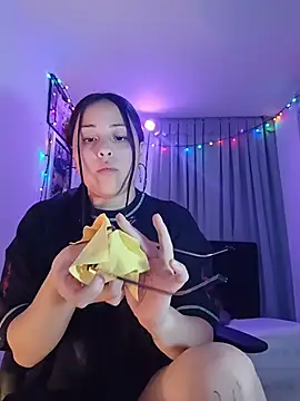 Snapshot of persefone_core chatting on November 2025 11:30:01 PM persefone core online show from November 2025 11:30:01 PM